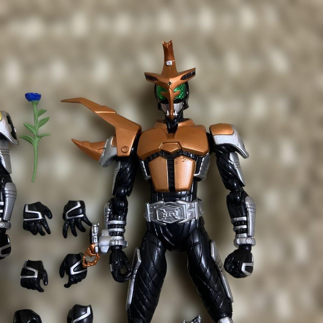 S.H.フィギュアーツ 仮面ライダー コーカサス ヘラクス ケタロス