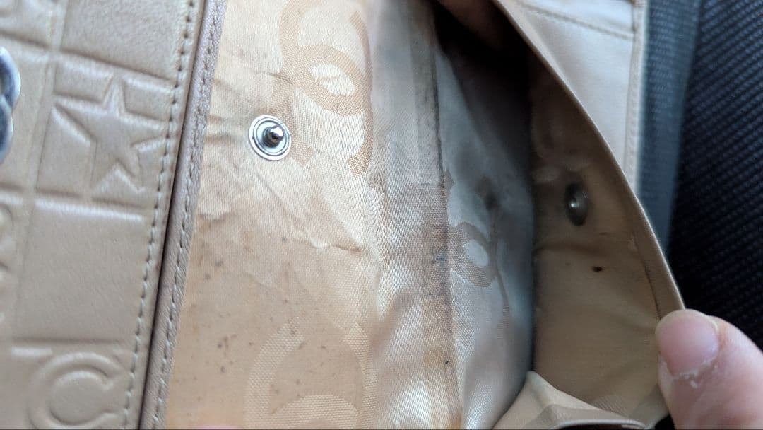 す*う様 CHANEL 二つ折り財布 ベージュ