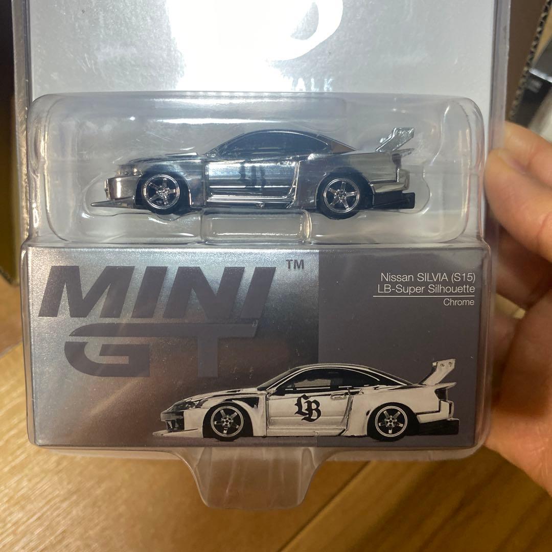 ミニカー MINI GT Nissan Silvia S15 LIBERTY WALK