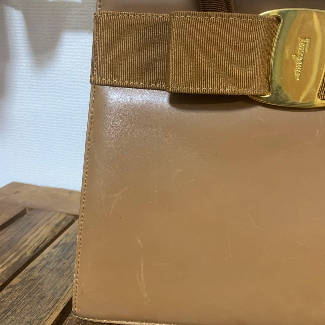 Salvatore Ferragamo ブラウン ハンドバッグ フェラガモ