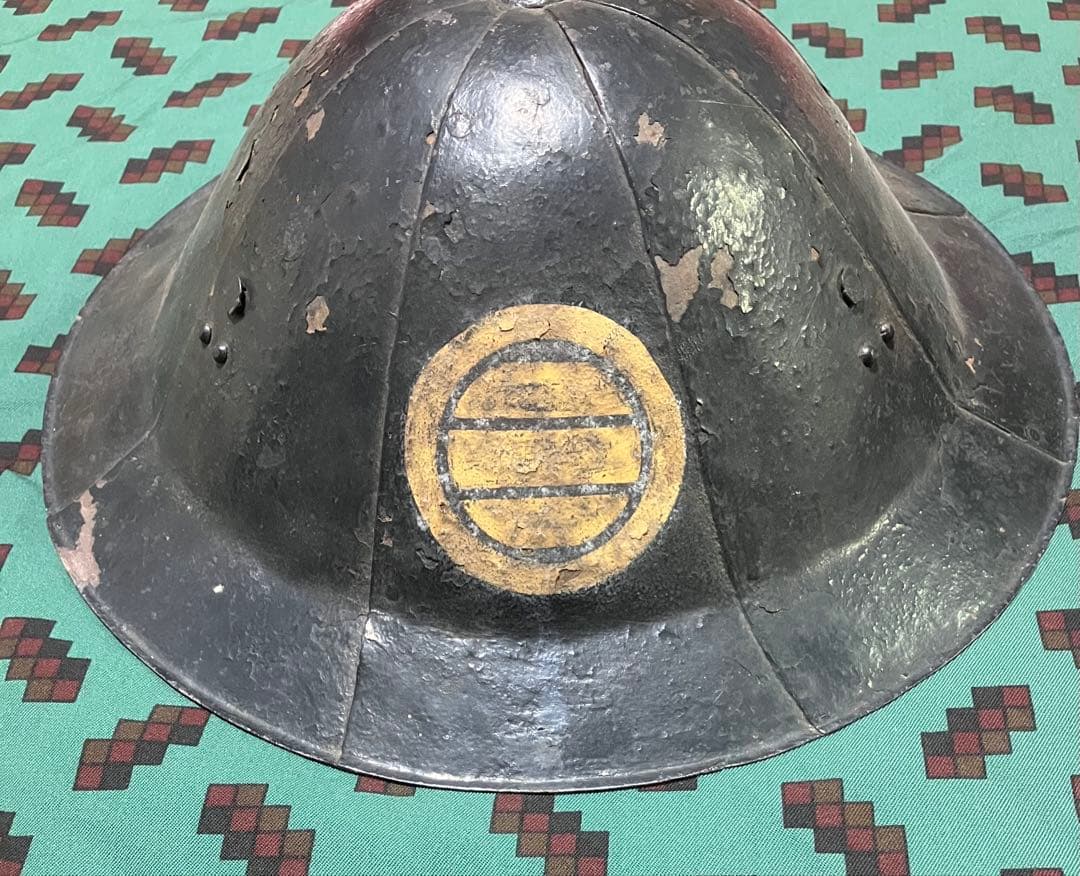 旧家蔵出し品　古い陣笠　引き両紋　参勤交代　武具甲冑　貴重な資料