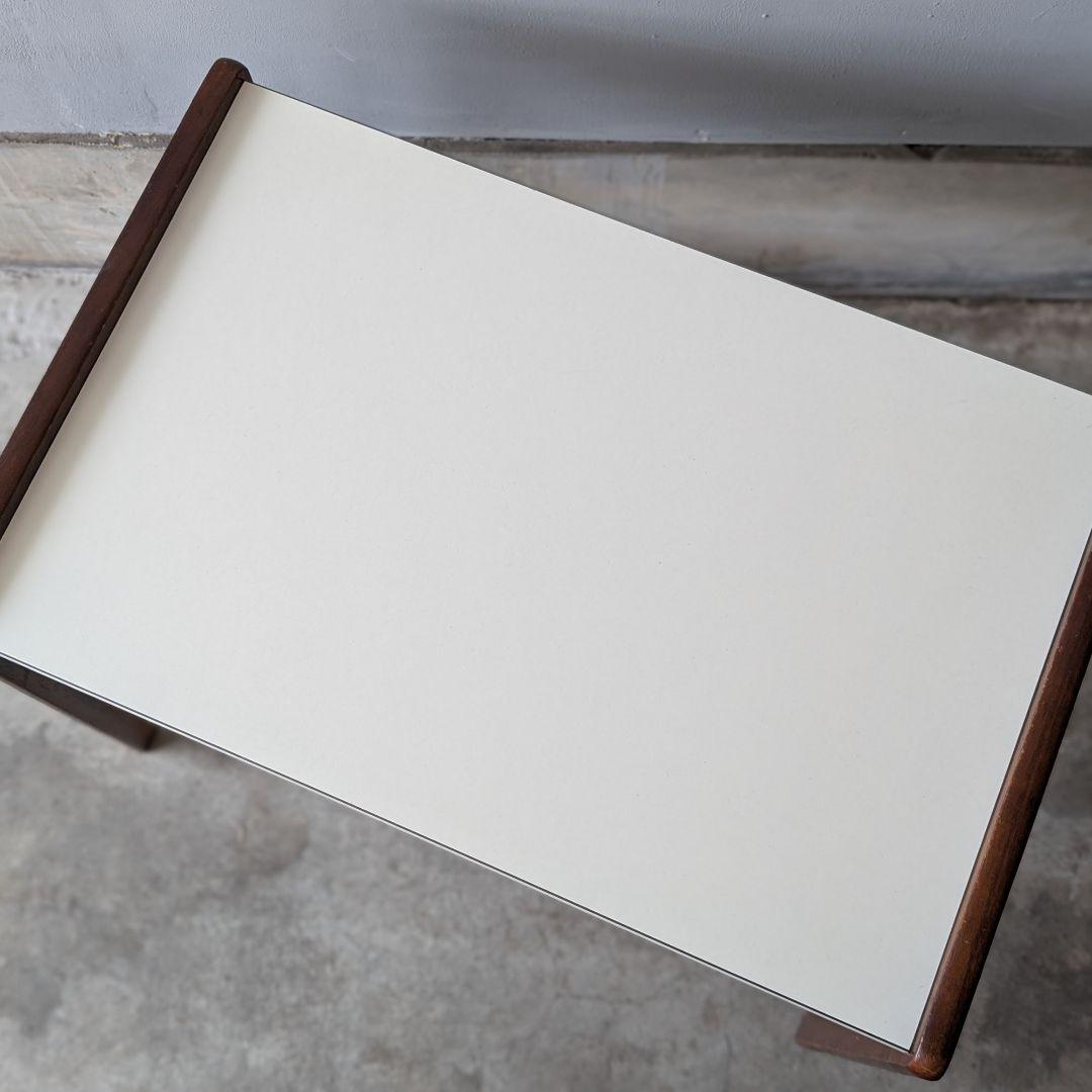 古家具】カリモク 白い天板 ウォルナット色のカフェテーブルB サイド