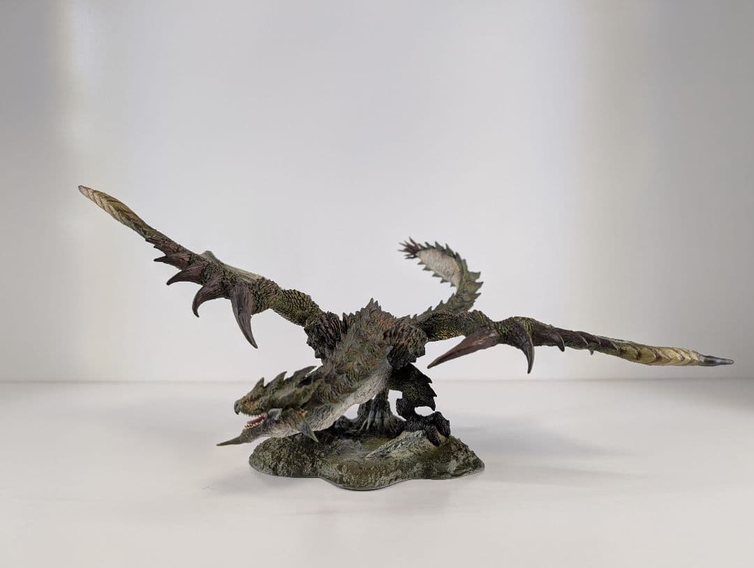 リオレウス・リオレイア　フィギュア　クリエイターズモデル