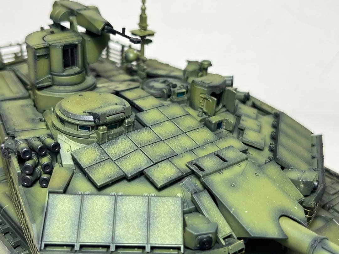 アミュージングホビー 1/35 T-90M （完成品）