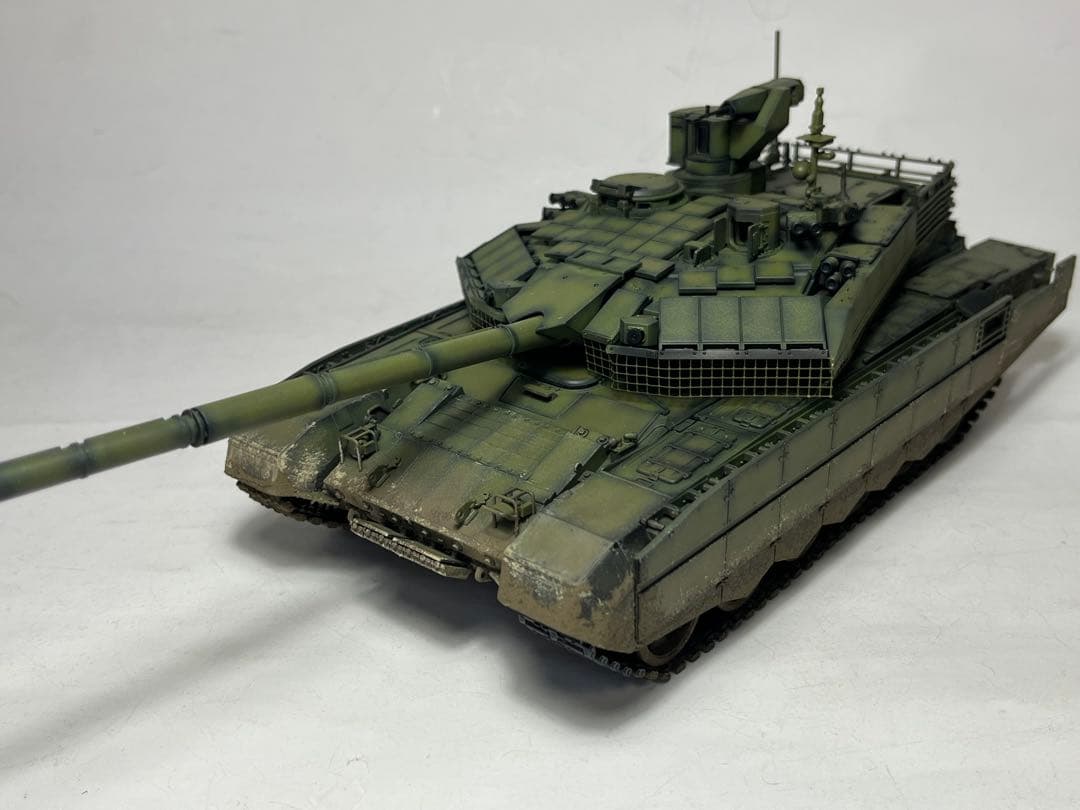 アミュージングホビー 1/35 T-90M （完成品）