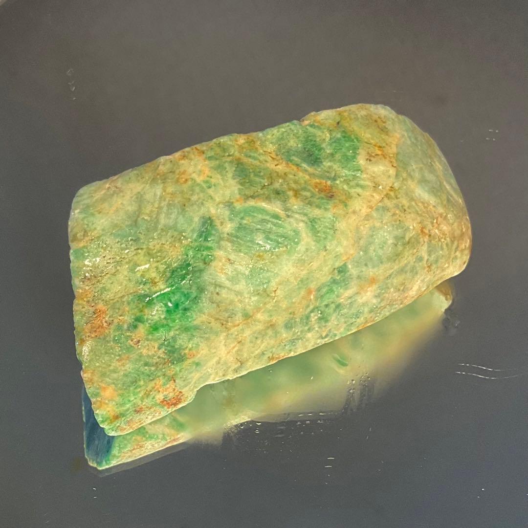 ミャンマー産天然モーシッシ コスモクロア 翡翠輝石 原石46g - メルカリ