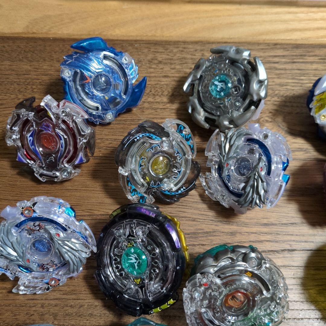 【１個追加しました　2枚目】ベイブレード　まとめ売り　２５個＋１個