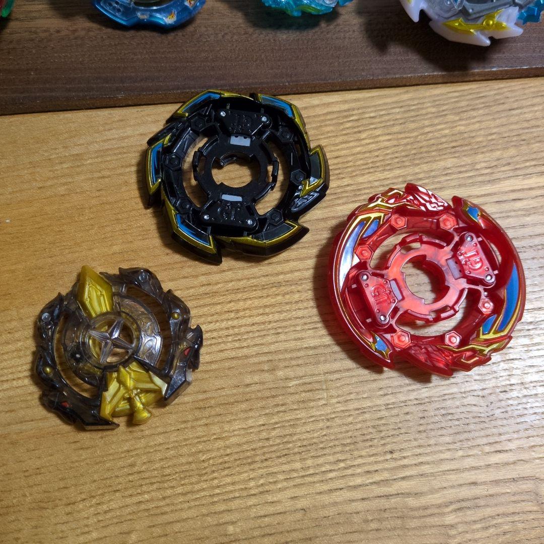 【１個追加しました　2枚目】ベイブレード　まとめ売り　２５個＋１個