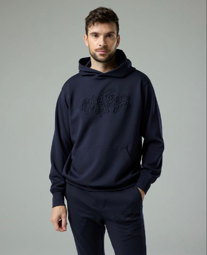 【新品】mutaMARINE エンボススムースダンボールプルパーカー　ネイビーＬ