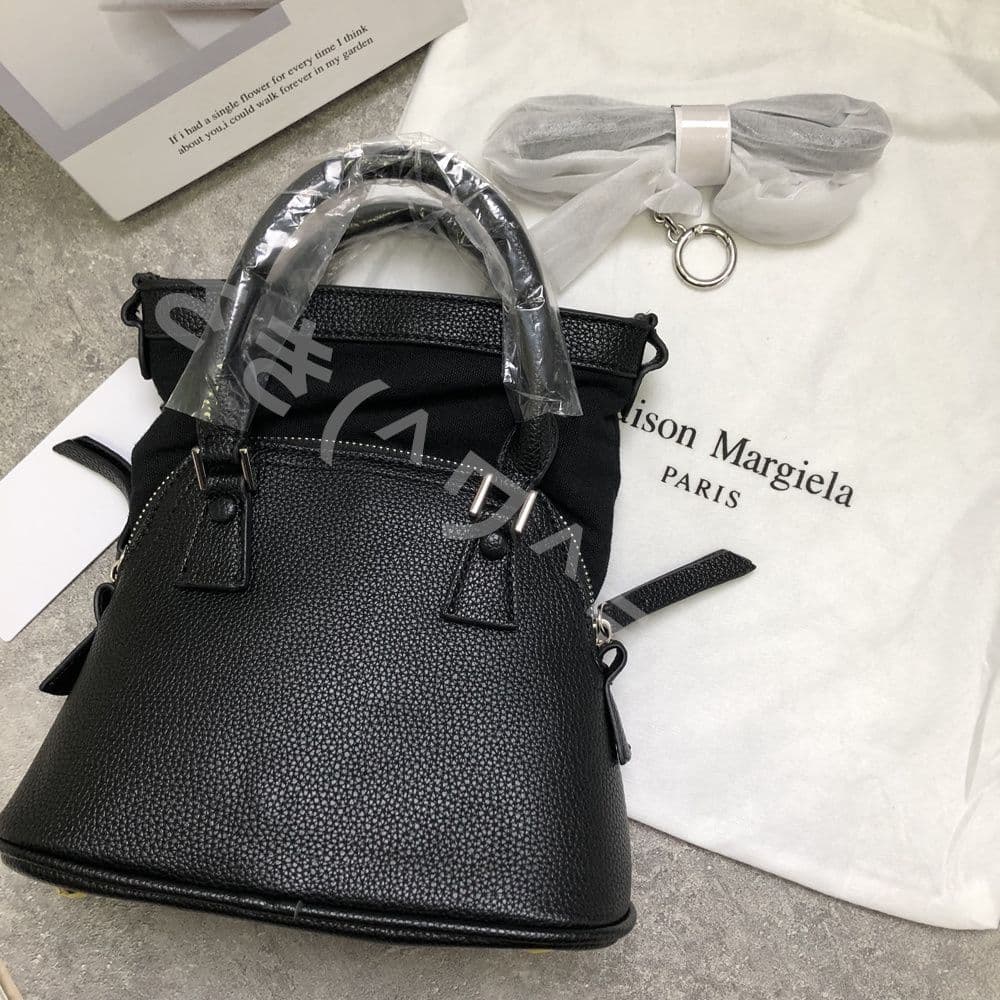 大人気！Maison margiela メゾンマルジェラ バッグ 5ac 革　黒