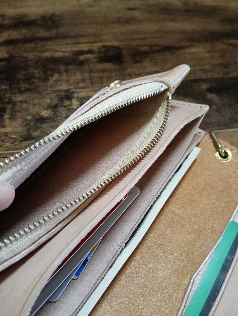 tracker wallet　Btype