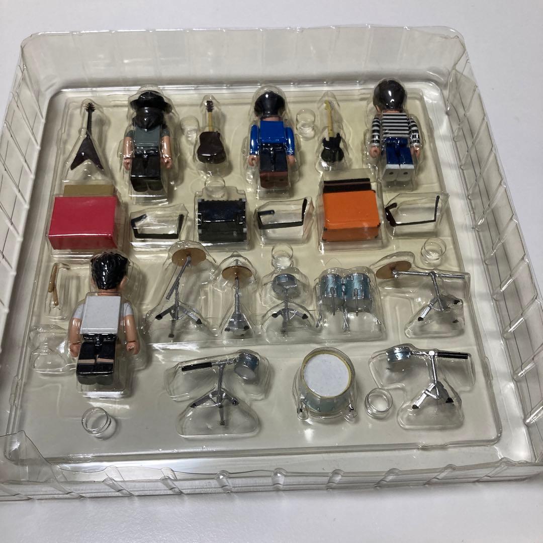 スピッツ キューブリック フィギュア 限定生産 - メルカリ