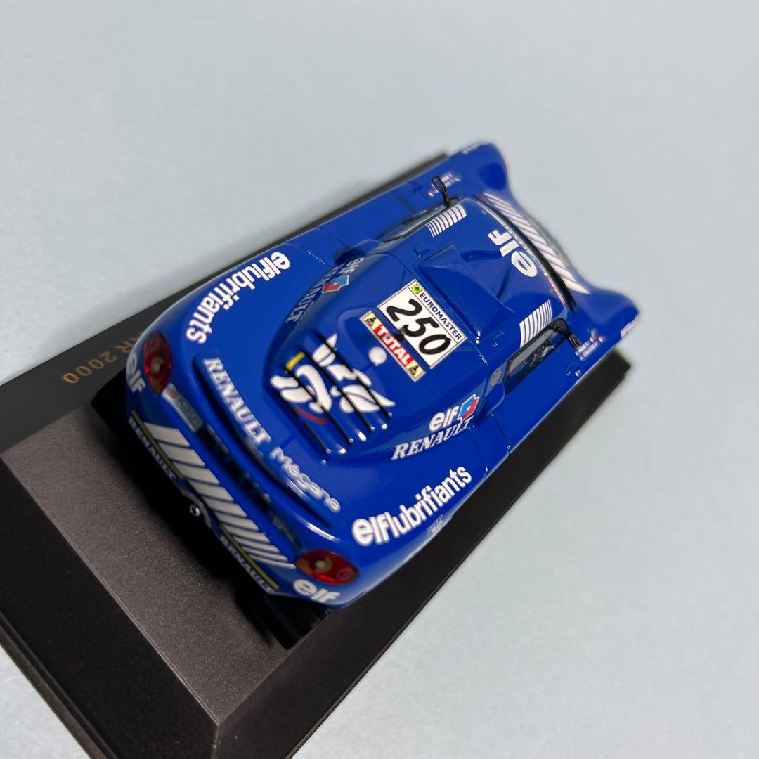 ixo•1/43•シュレッサー ルノー メガーヌ•パリダカ2000優勝車