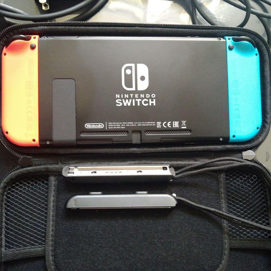 Nintendo Switch 本体、 ケース付き