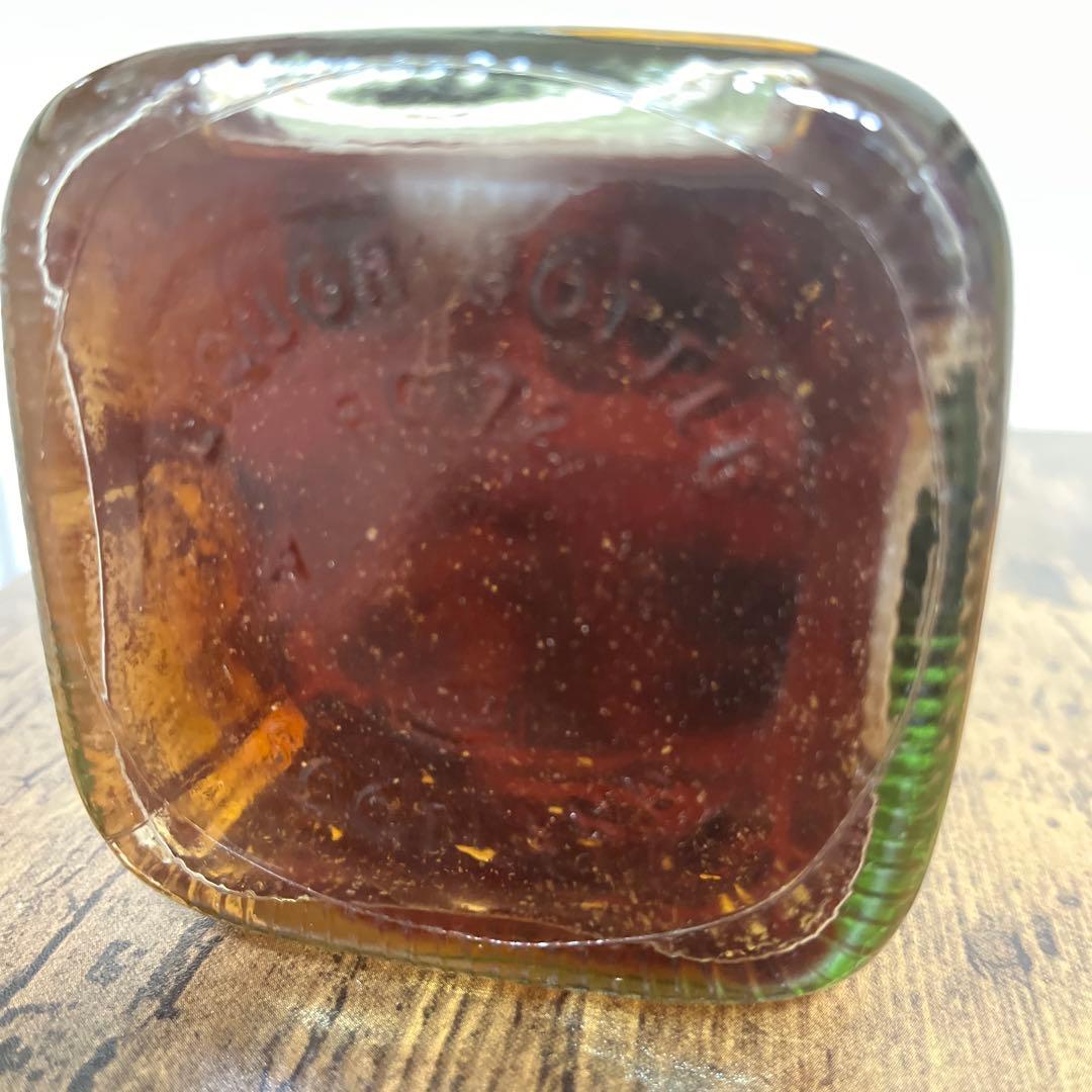 未開封 ジョニーウォーカー ブラック 金キャップ 白紋章 黒ラベル 古酒