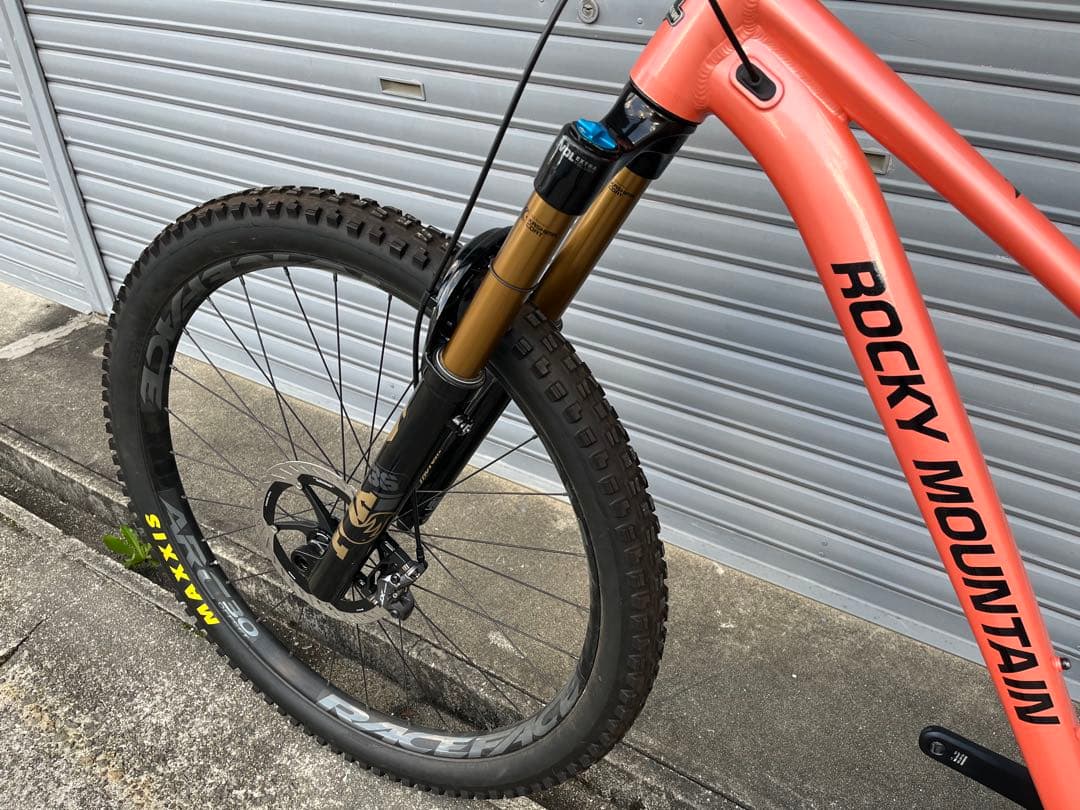 Rocky mountain Growler 40 カスタム仕様 FOX XT Rocky Mountain