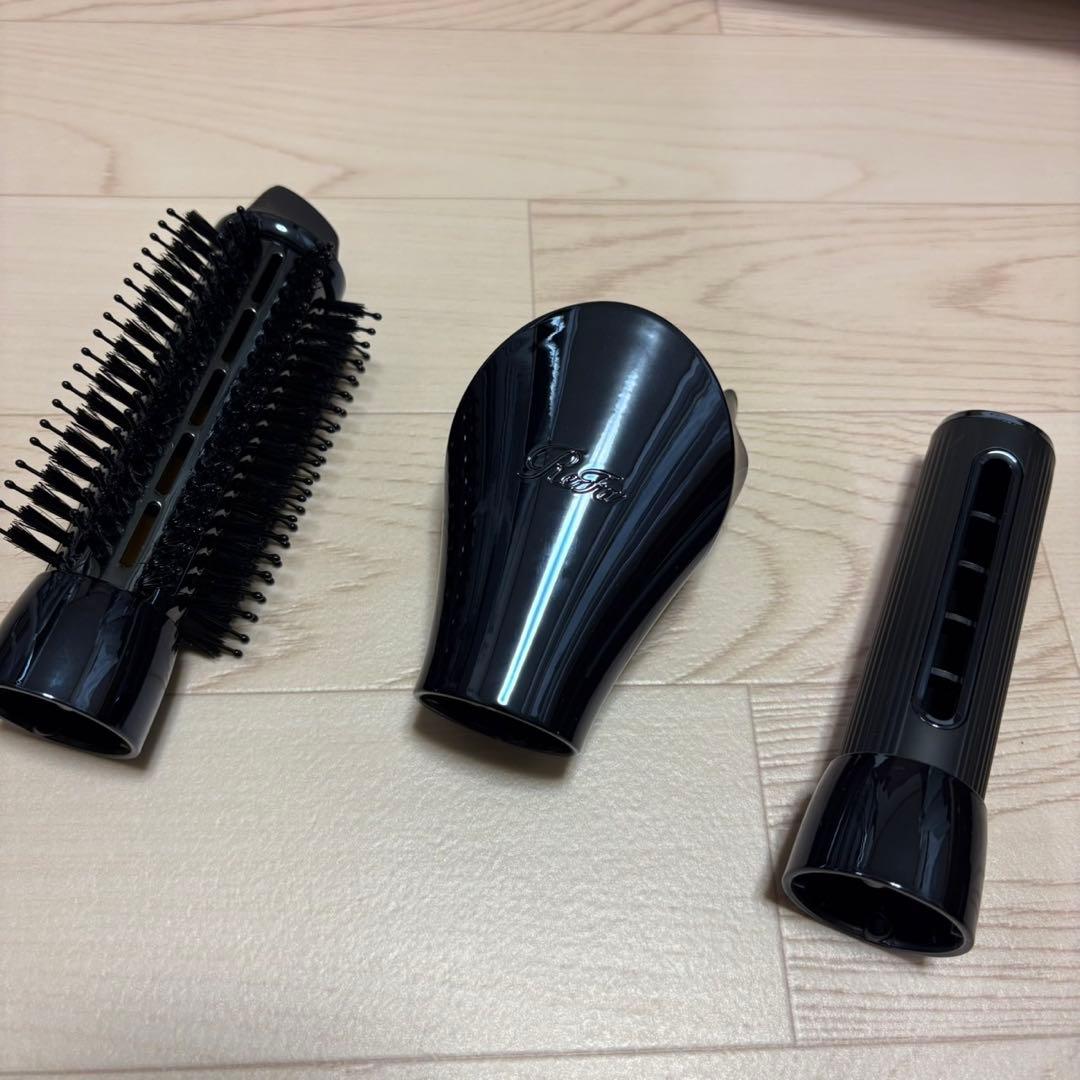 お値下げ中　使用頻度少なく美品　リファ ビューテックリセッター　ReFa