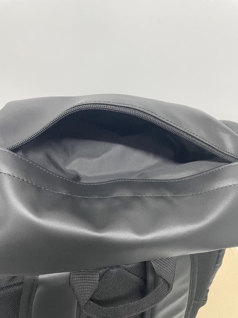 【ななな】新品防水リュック スラッシャー カブセリュック TH-R BK