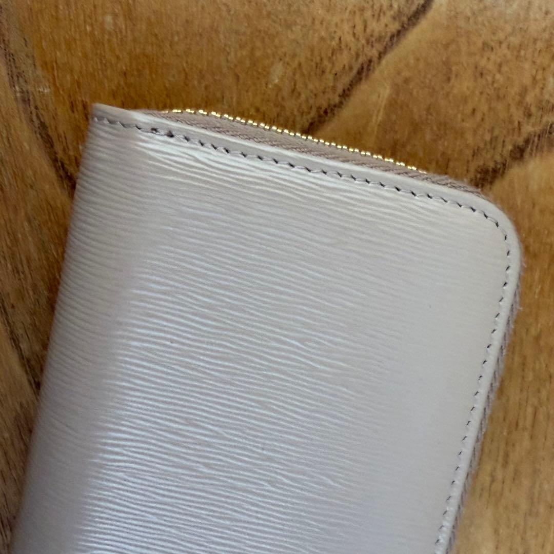 プラダ PRADA ケース　VITELLO MOVE LACCA 財布