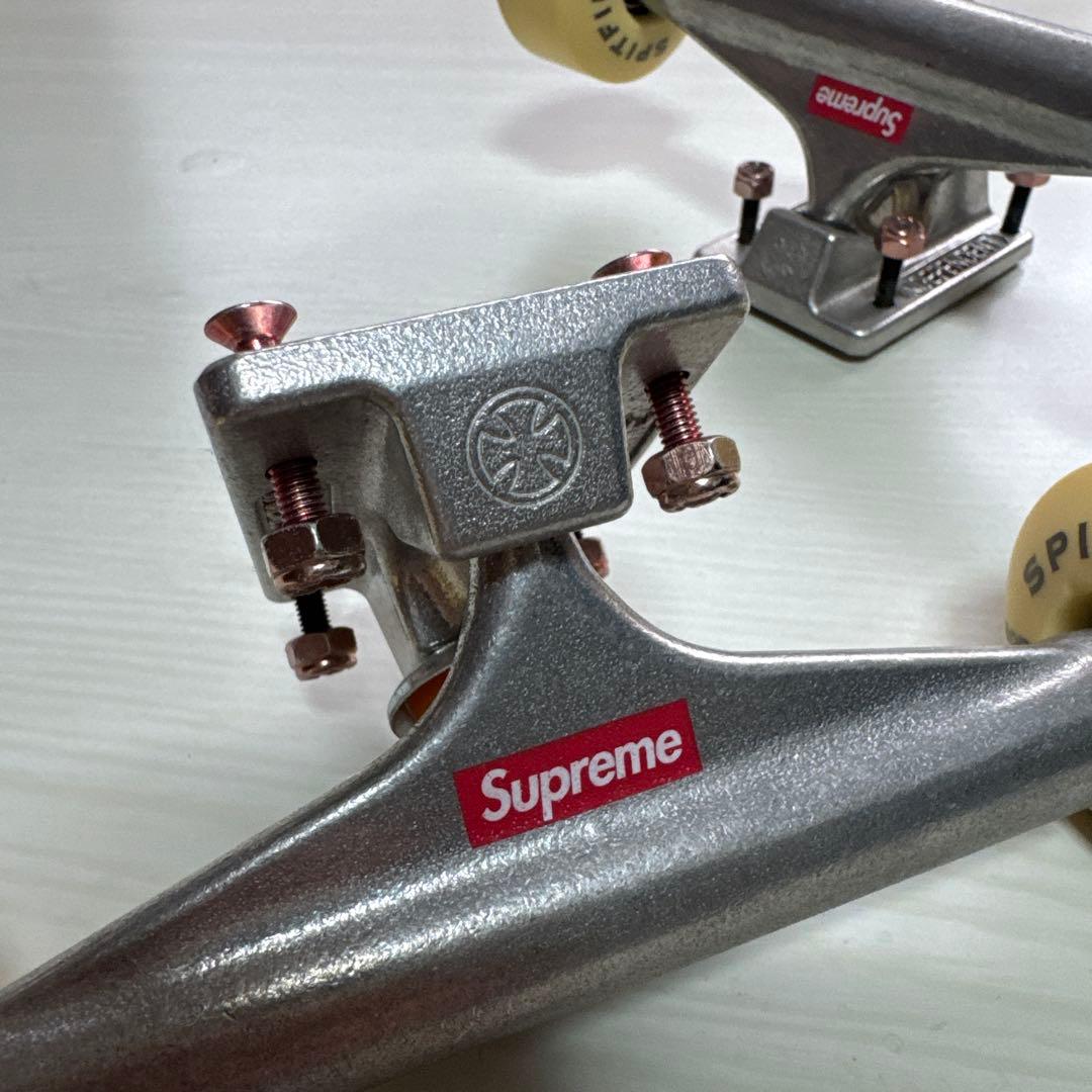 Supreme Independent スケートボード トラック