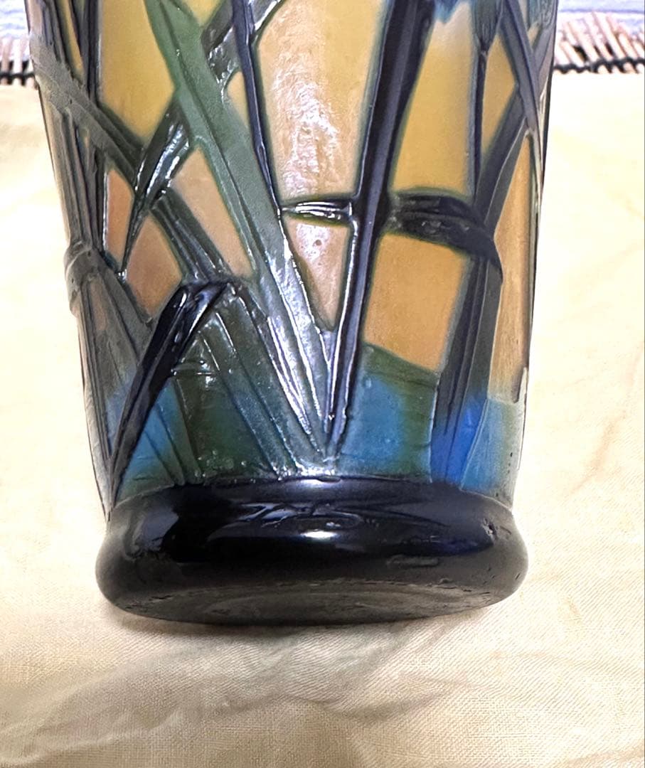 ガラス工芸作家亀井治美幻彩琳水辺菖蒲文壺真作保証