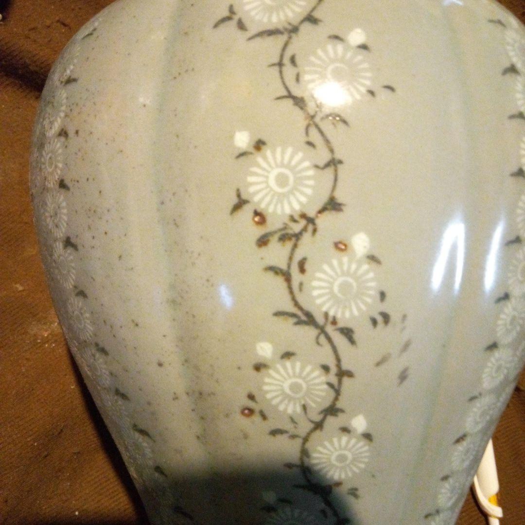 高麗青磁 灰色の花模様陶器壺