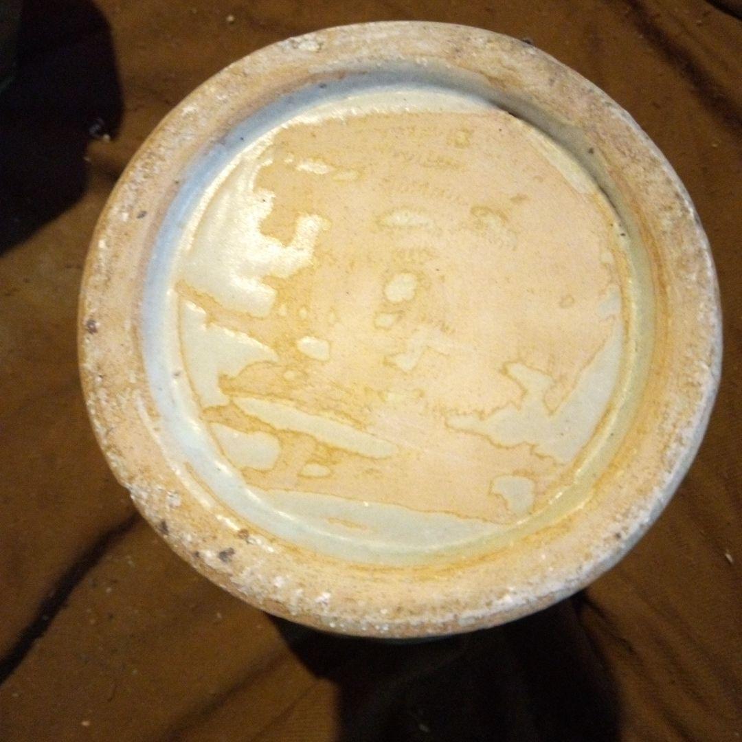 高麗青磁 灰色の花模様陶器壺