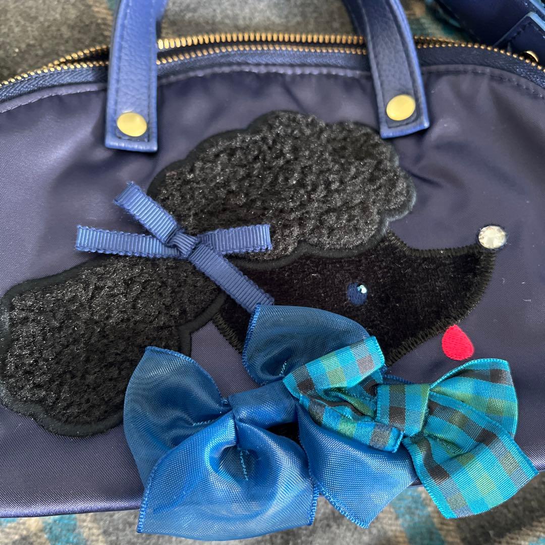 familiar bibiy バッグ　ハンドストラップ付き