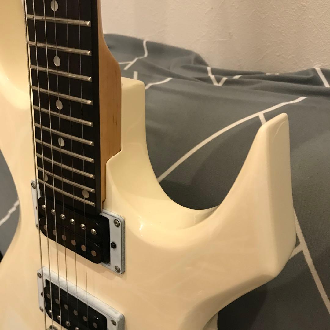 BC Rich ワーロック エレキギター 白