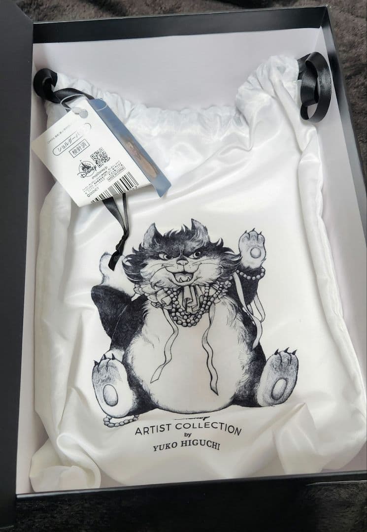 ディズニーストア　ルシファー　ショルダーバッグ　ヒグチユウコ