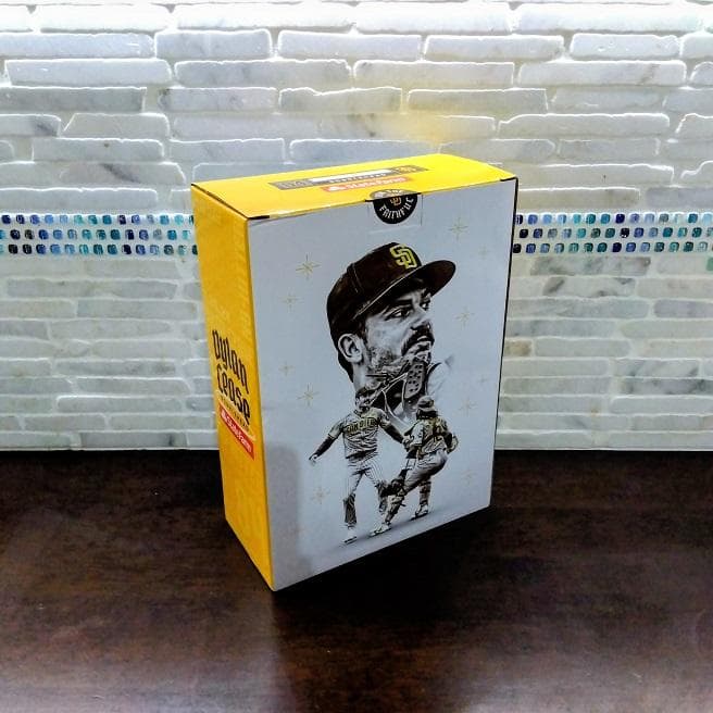 タティスjr バットフリップ ボブルヘッド 球場配布品 パドレス シティ