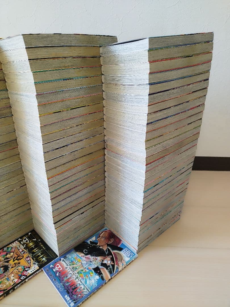 24時間以内発送します！ ワンピース　 1〜113巻　全巻セット +映画特典3冊