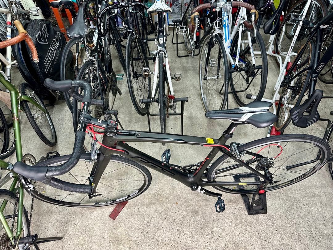 フルカーボン激レア車フェルト FELT Z1基本分解発送送料無料！完成車配送も！