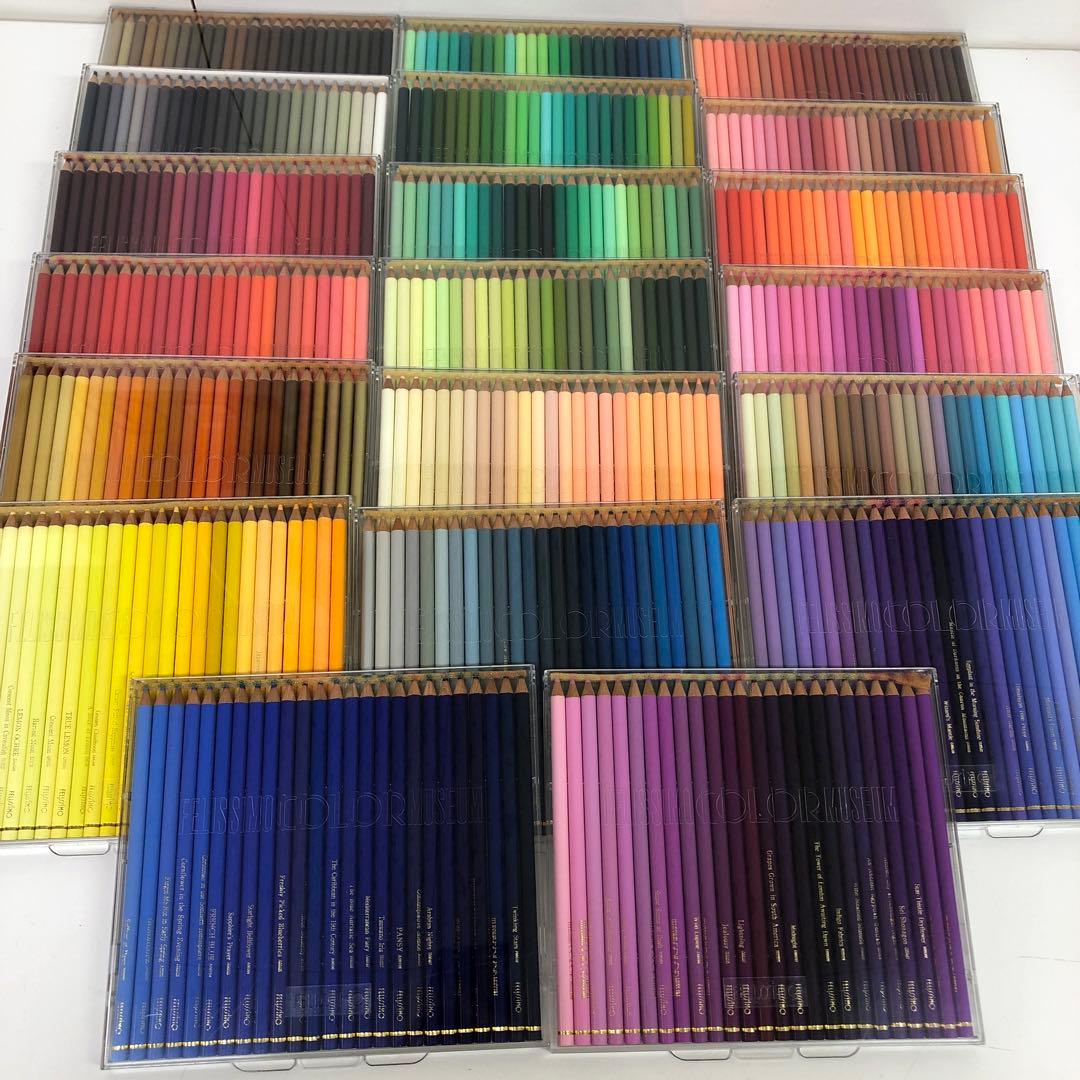 値下げしました】500色色鉛筆全色アクリルケースセット