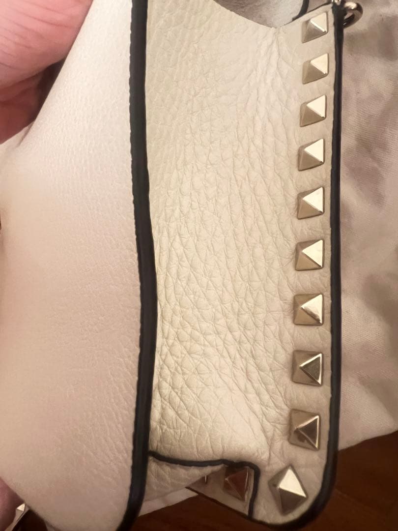 Valentino スタッズ付きショルダーバッグ