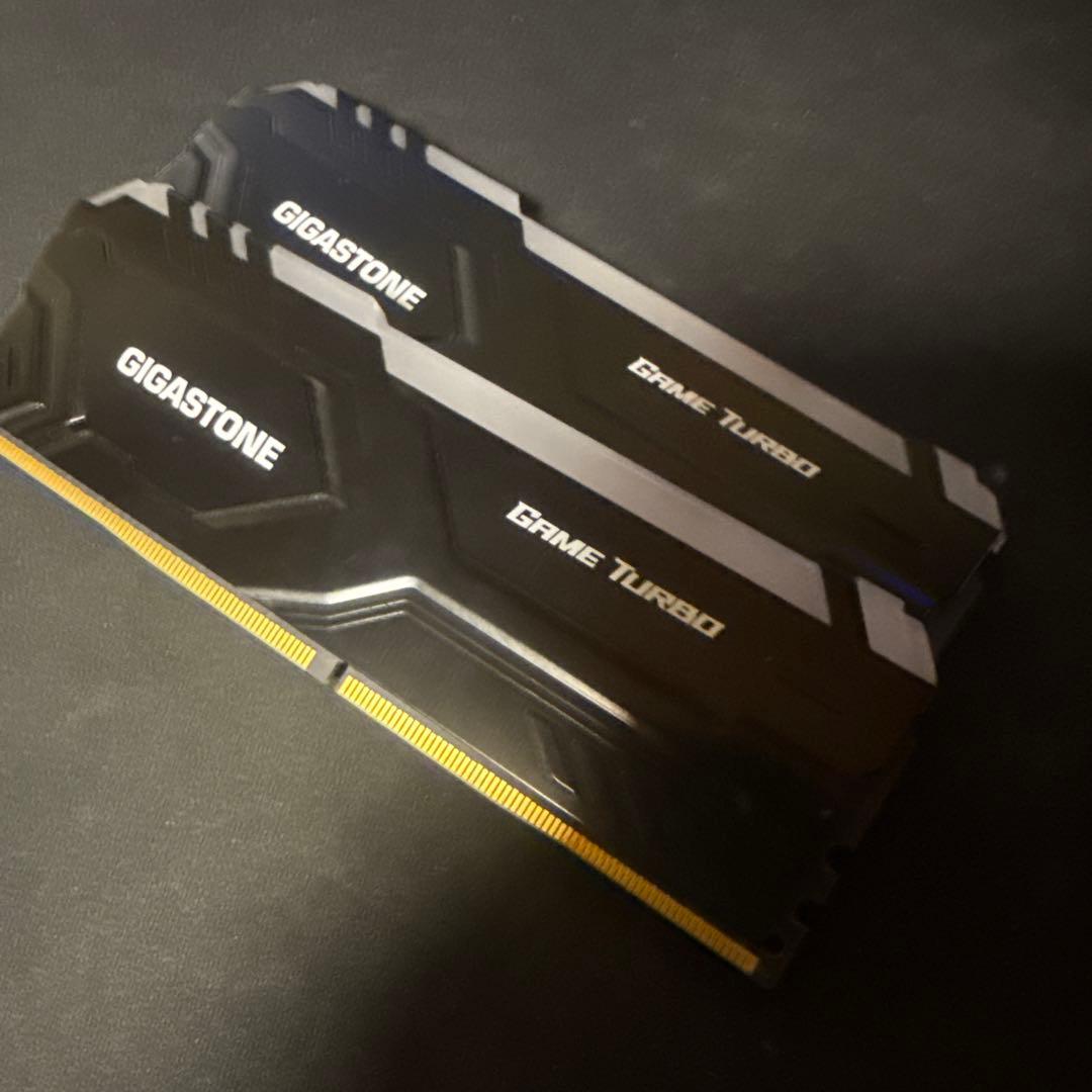 GIGASTONE Game Turbo メモリ発光型 DDR4 並行輸入品】 【発光型 メモリ DDR4】 Gigastone ブラック RGB Game