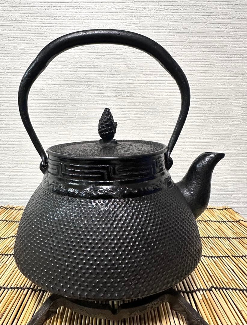 新品、供箱等付属品付 南部岩鋳四代目清末作 真作保証 18型アラレ