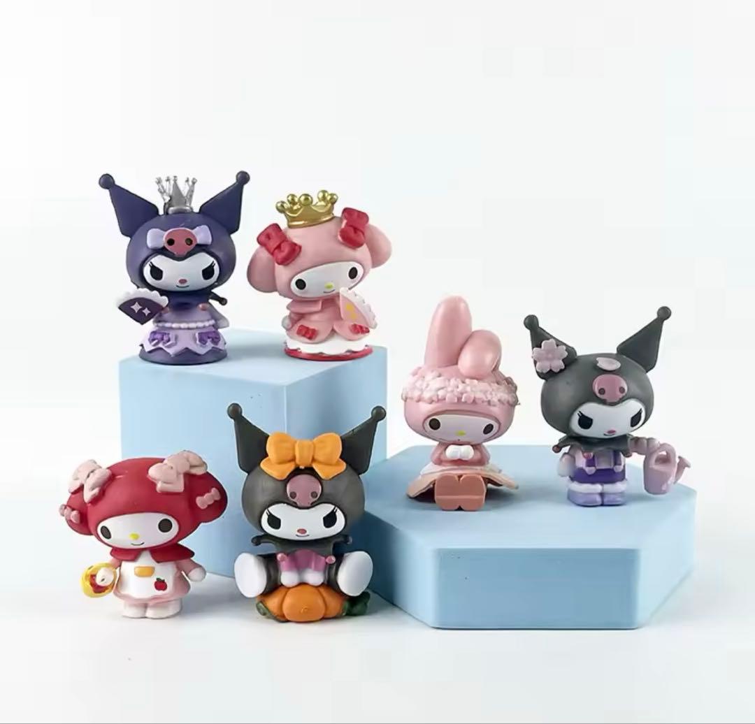 大幅値下げ！サンリオ海外フィギアクロミ6個バグ2対クロミ飾り棚付き
