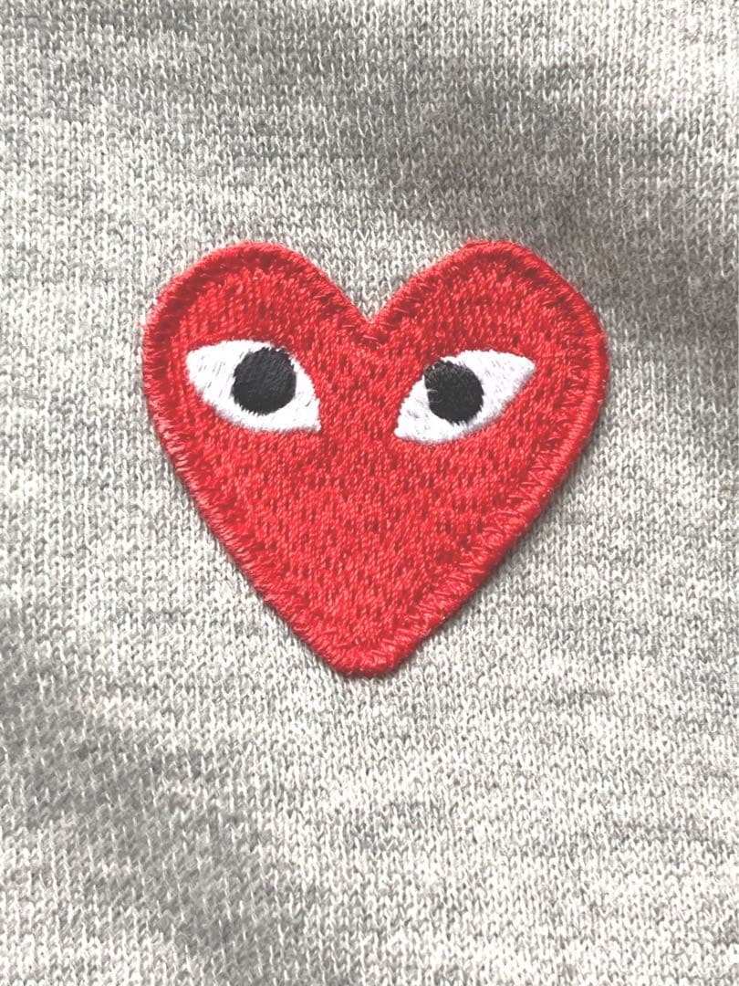 未使用タグ付　プレイコムデギャルソン　定番　パーカー　グレー　サイズM メンズ