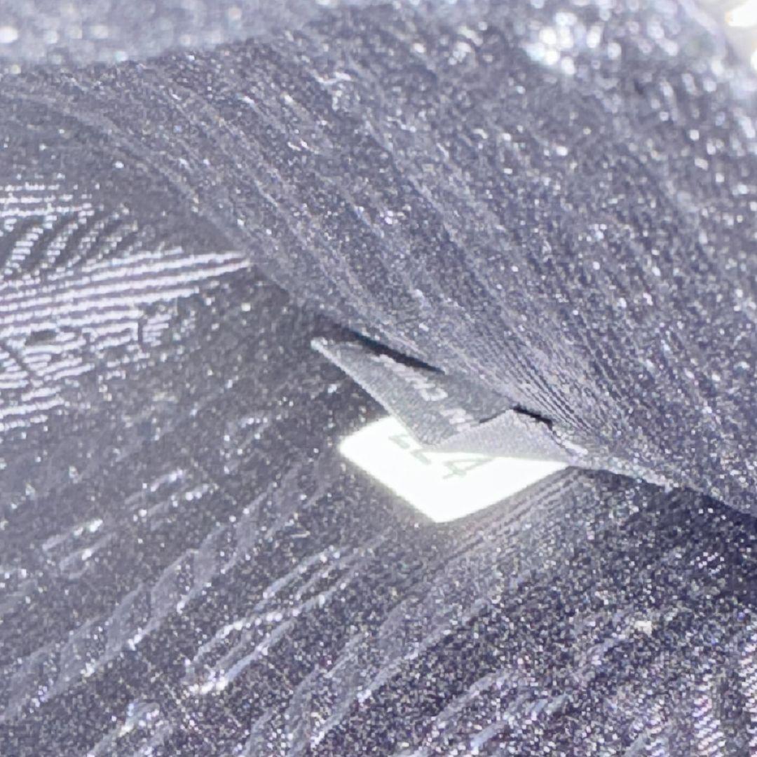 美品✨ PRADA サフィアーノレザー ケース グリーン ブラック