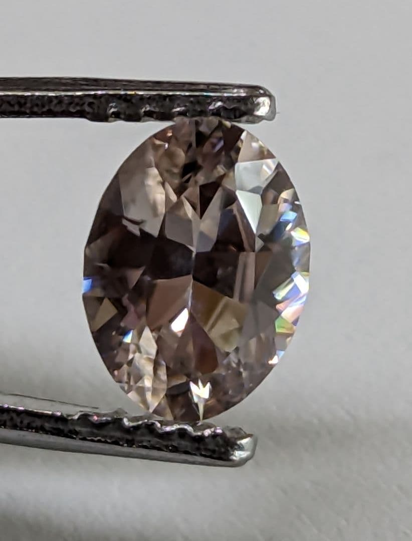 ハーツレンジ産 天然ジルコン 1.95ct ルース