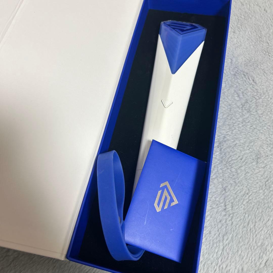 SUPERJUNIOR ペンライト ver1 ver2 2本まとめ売り - メルカリ