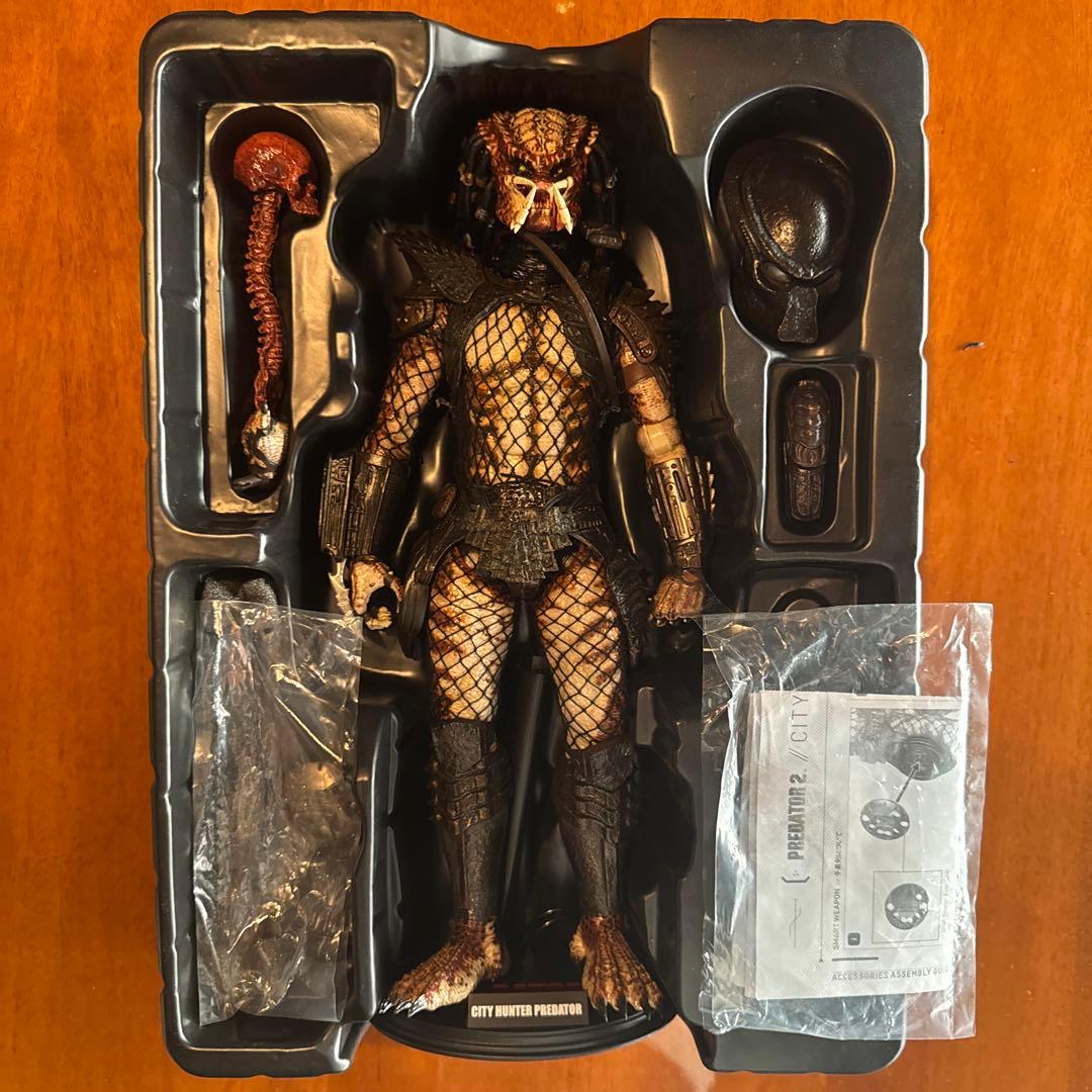 プレデター　ホットトイズ　シティハンター プレデター2