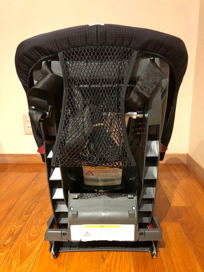 Mercedes-Benz チャイルドシート　デュオプラス レッド/ブラック