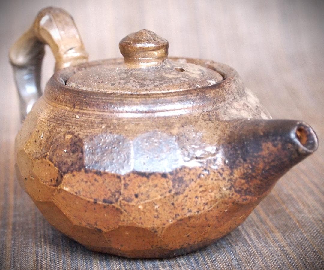 新品★竹内靖之【師：山本陶秀】★備前面取り急須（宝瓶）B