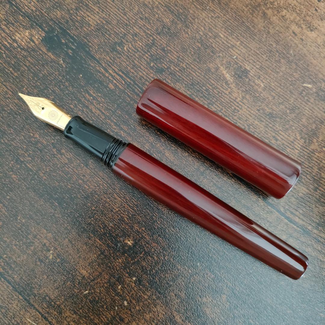 WANCHER】世界樹-漆- 万年筆 会津塗 白檀 ペン先F