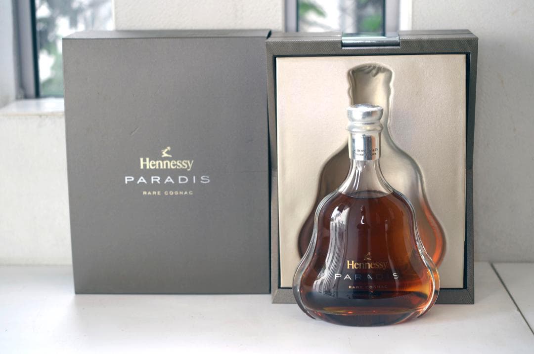 ヘネシー パラディ クリスタルボトル 化粧箱 外カバー付き Hennessy