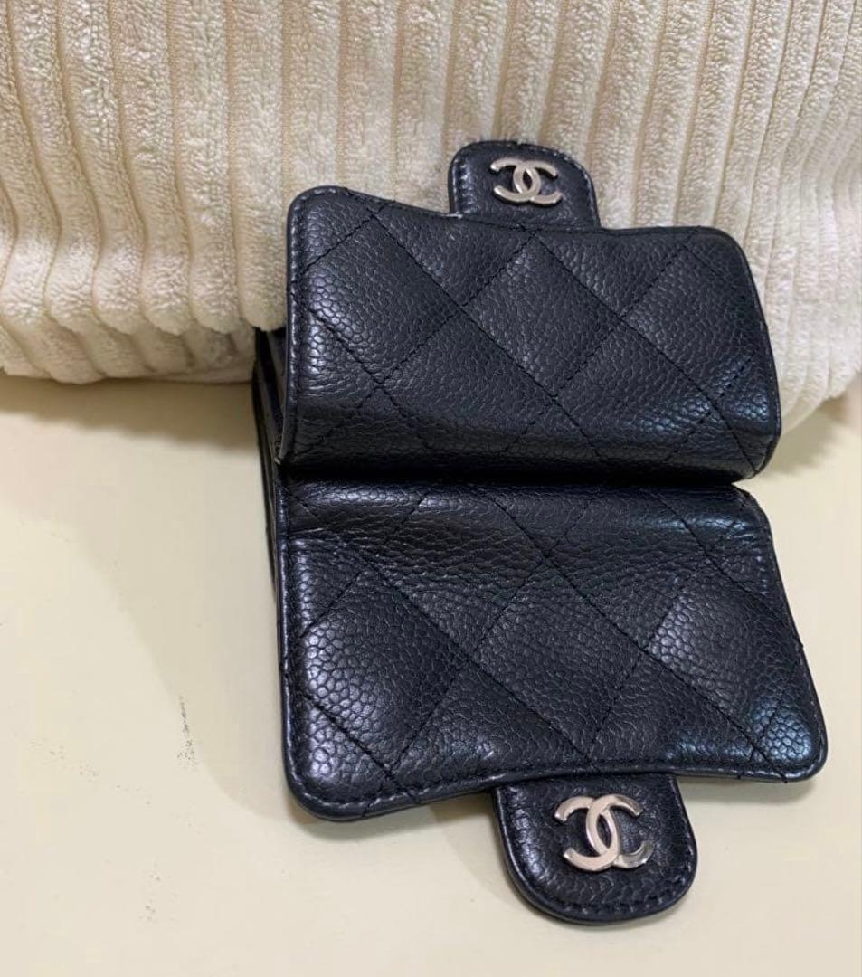 美品 希少 CHANEL キャビアスキン 両開きシャネルマーク金具 三つ折り財布