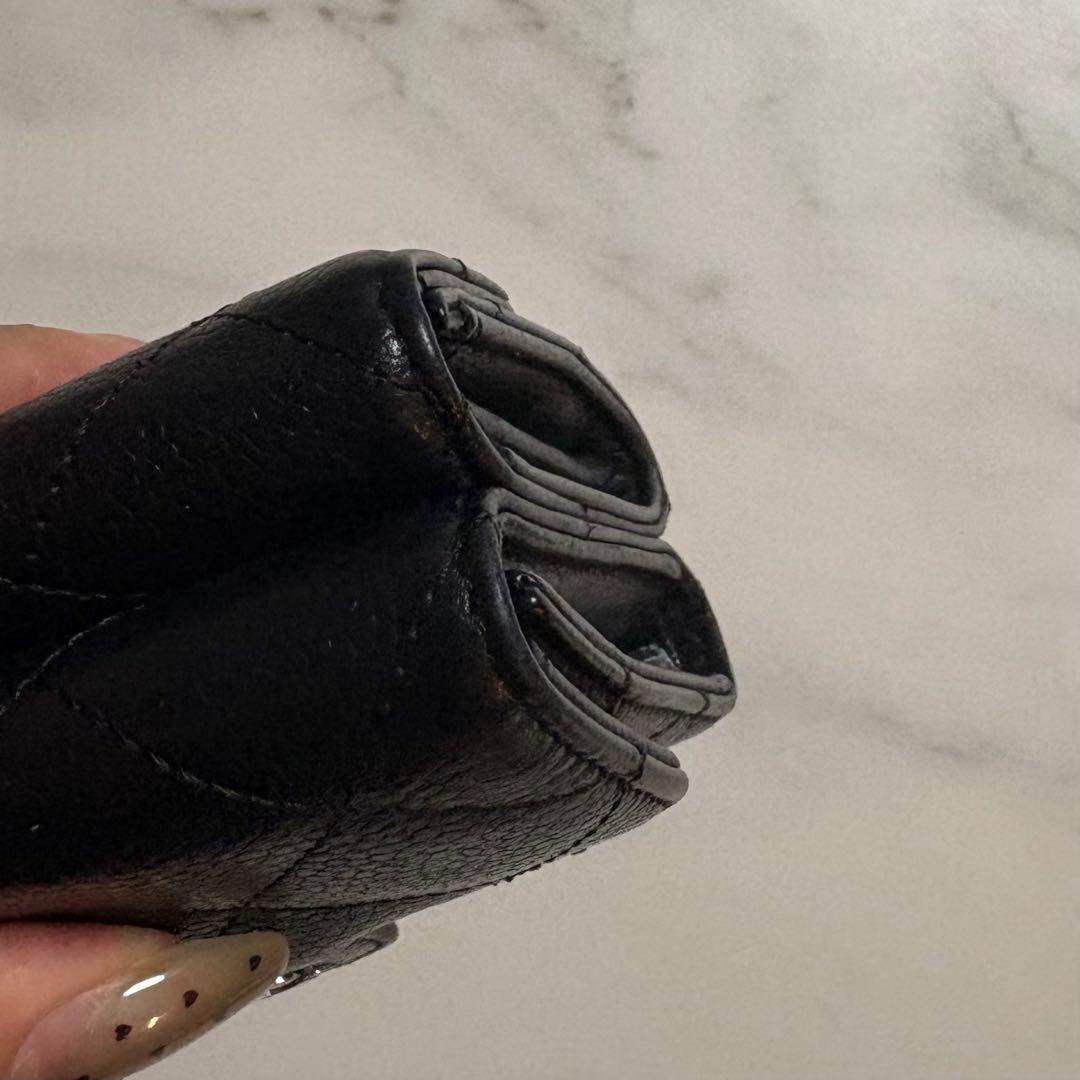 美品 希少 CHANEL キャビアスキン 両開きシャネルマーク金具 三つ折り財布