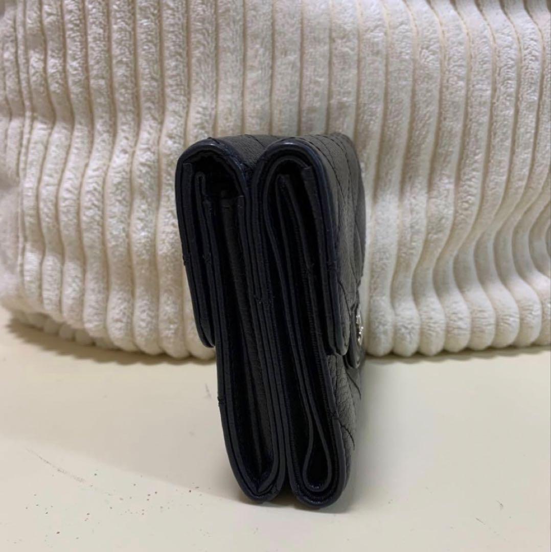 美品 希少 CHANEL キャビアスキン 両開きシャネルマーク金具 三つ折り財布